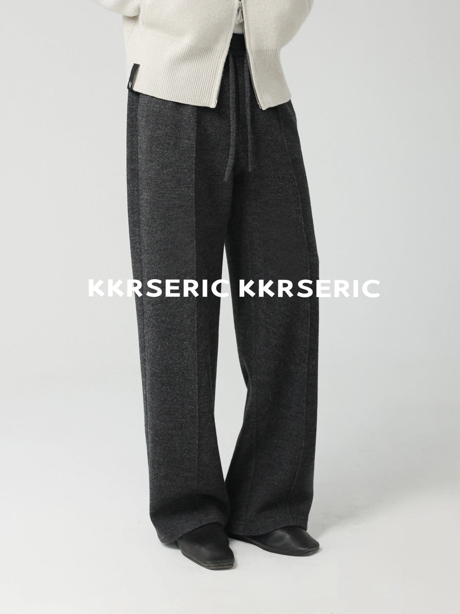 Effortless Minimalist Pants in Wool