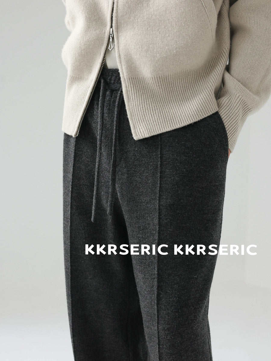 Effortless Minimalist Pants in Wool