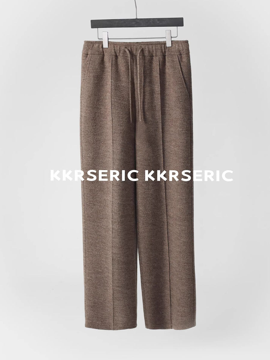 Effortless Minimalist Pants in Wool