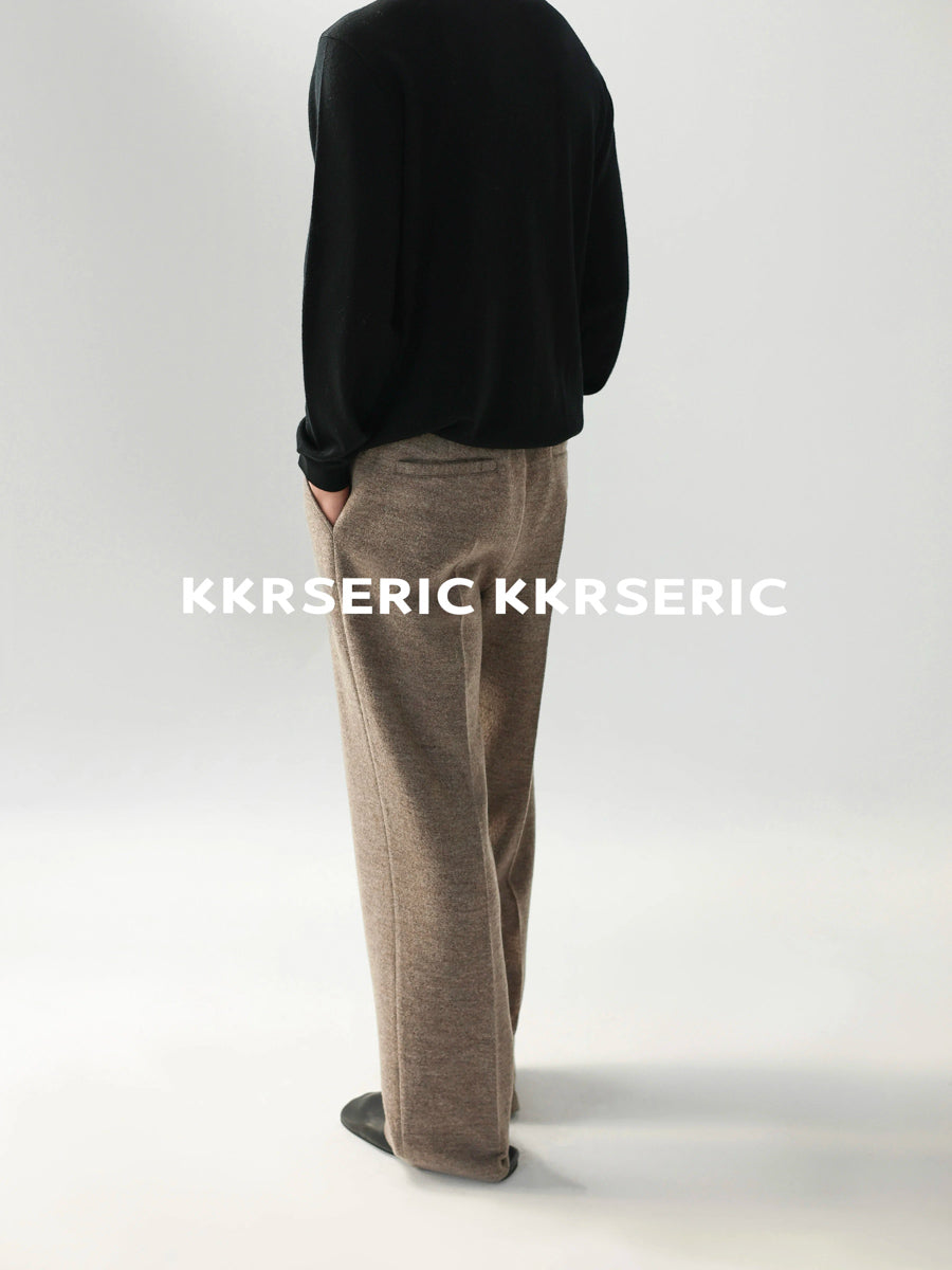 Effortless Minimalist Pants in Wool