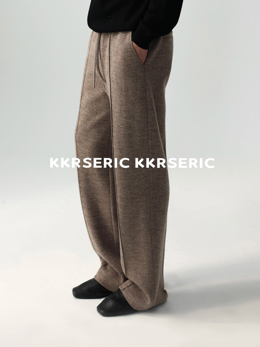 Effortless Minimalist Pants in Wool