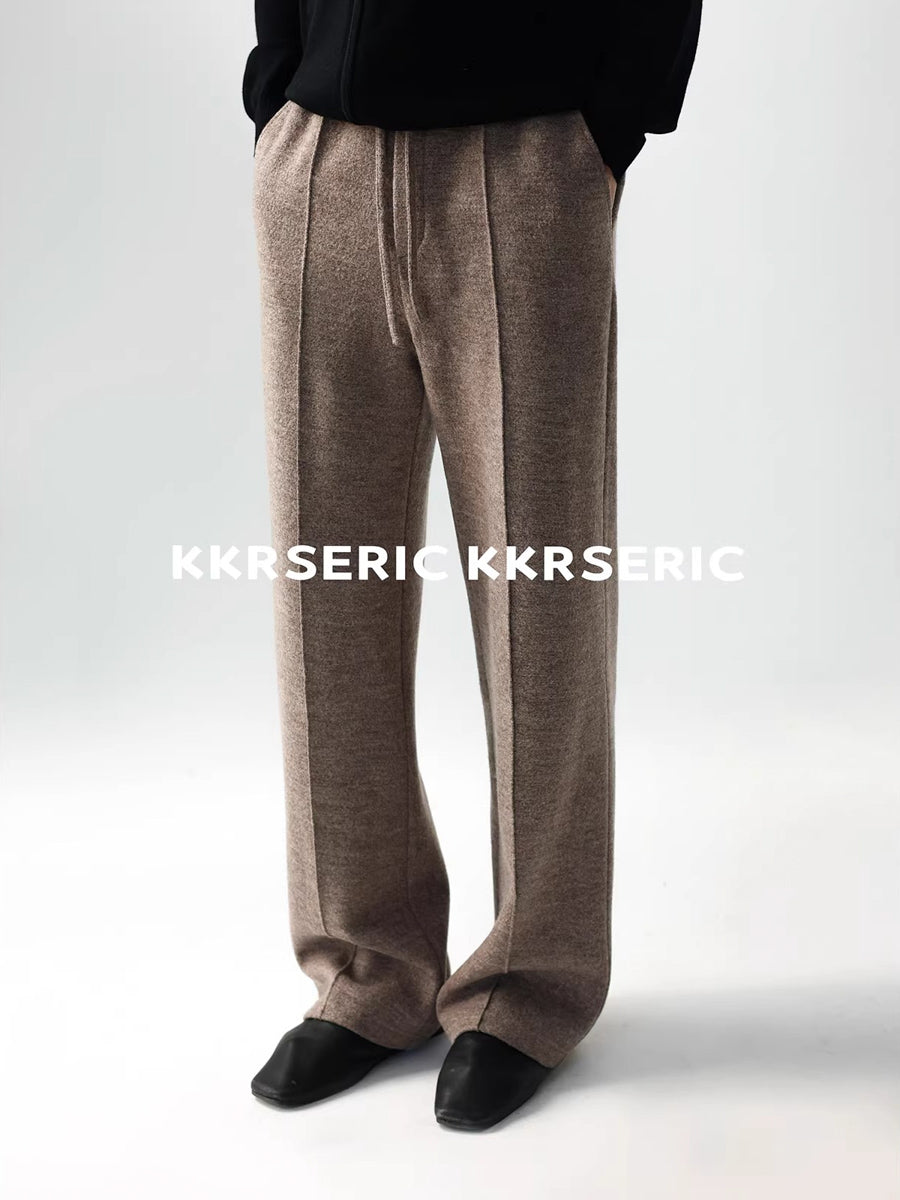 Effortless Minimalist Pants in Wool